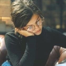 Zeynebim_karam's profile picture. ne güzel hayatlarınız var, size mi ait?