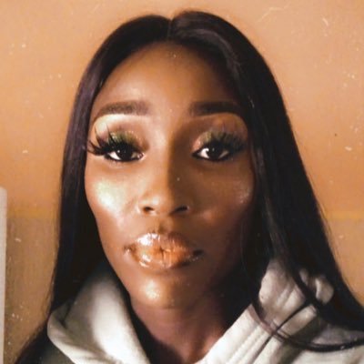 Nigerian-Turkish 🇳🇬🇹🇷| 🌱 | sometimes sweet , sometimes weird 🙄 | ig@davina_taiga