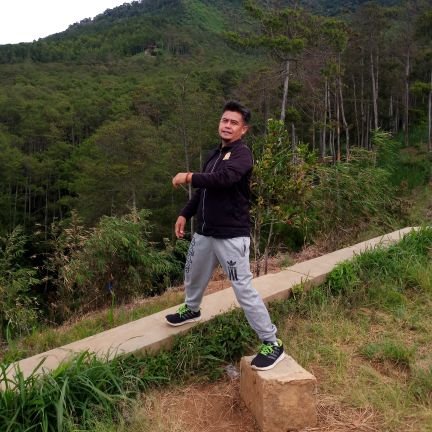 YusufEf68658471's profile picture. Bermanfaat bagi sesama manusia