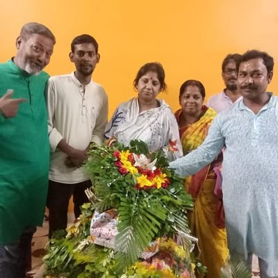 Akdas784's profile picture. I am no Hindu no Muslim