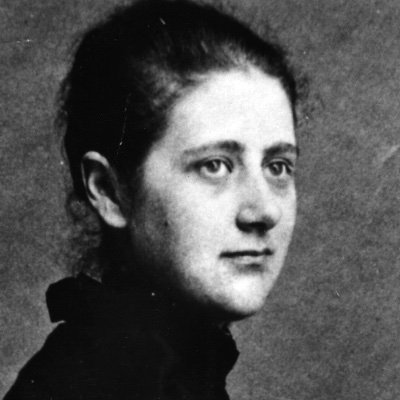 Fan account of Helen Beatrix Potter, an English writer, illustrator and a natural scientist best known for her children's books. #artbot by @andreitr