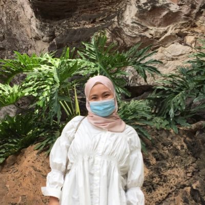 farhanawahin's profile picture. Your mind is too small for my universe 👼