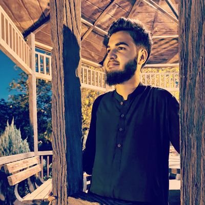 osm_khan09's profile picture. 〰️Beard guy 🧔
〰️Ex-punjabian & Alliedian
〰️Man.Utd❤️ 
〰️ força barça 💪🏻
〰️ ♌