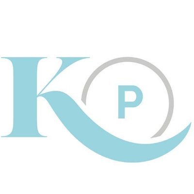 As cancer survivors and caregivers, we are dedicated to making luxurious, fashionable and comfortable clothing and accessories for women going through cancer.