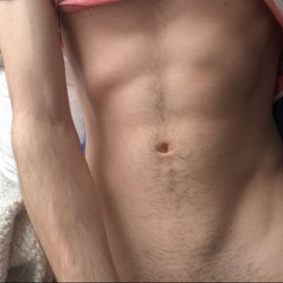 18+// Just a vers NYC twink looking for some fun// DMs are open