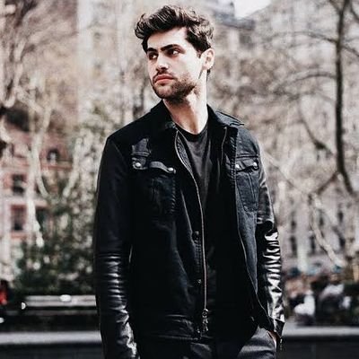 Caçador das Sombras , marido de: Magnus bane @purpurinabane1
filha: Yucary @yucarybane