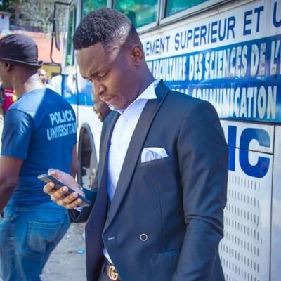 •Communicateur •Entrepreneur •Citoyen Engagé #CongoLeadership Membre @PonaLemba🇨🇩