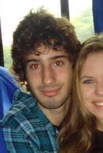 hlabres's profile picture. Jogador de futebol, adoro tocar um violão. Dá um follow