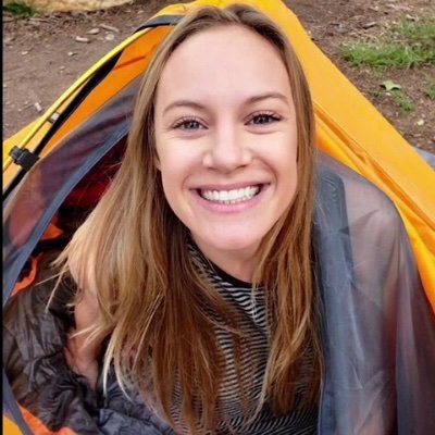 Redheadedabi's profile picture. 