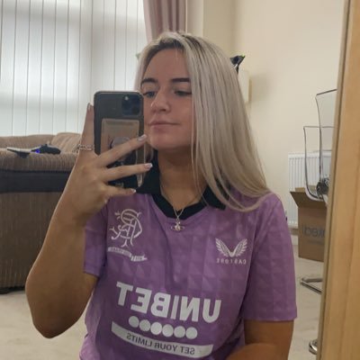 christinaaamcf's profile picture. 25