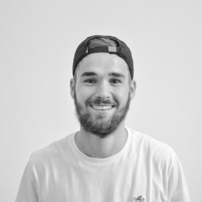 philipp9o's profile picture. Einst Volontär @WAZ_Redaktion, jetzt am Ball für @KStA_Medien | mag Print, liebt Wellen und leidet mit dem @HSV.