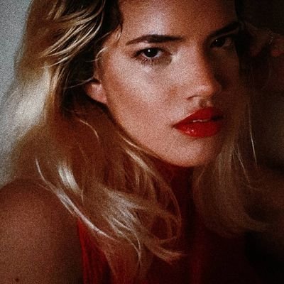 Welcome to the jungle 🐍                               
                                                                     Since 99' ☄ | 🍎head | ENTP