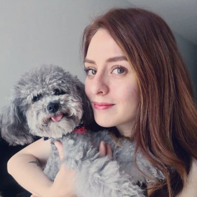 Comunicóloga 360. Amante de los perros y gatos. Lugares simples.