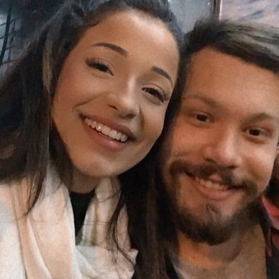 22 anos, gaúcha com orgulho, esquecida pra caramba.💓