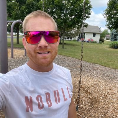 love bots but I’m washed! also enjoy sports,fishing,video games, BJJ and hitting that lightweight at the gym!
