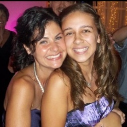 andrearuotolo3's profile picture. toria is my favorite cousin(: