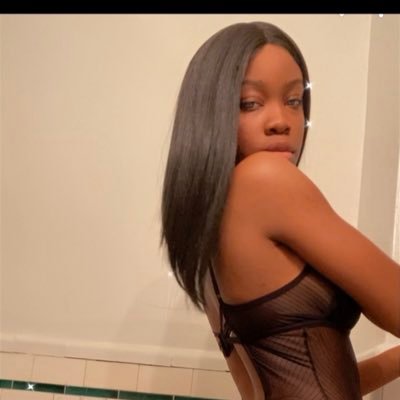 ✨pretty young thang 💋 ✨friendly ✨love shopping ✨Instagram: @pr3ttygirl_tally Business insta: Pixi3collection