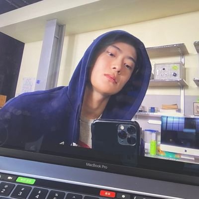 infinitetime127's profile picture. i wish i die young.