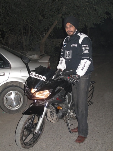 Working in NTPC Ltd (Govt. of India Enterprise)-HR Department.Posted@Dehri-On-Sone,Bihar.Hometown is Delhi.Avid reader,amateur biker,Tech Lover&still Single.