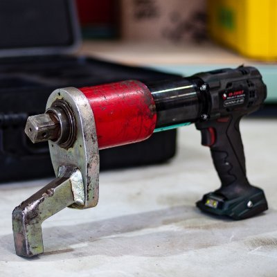 kyowa_kiko's profile picture. 山口県山口市に本社のある協和機工株式会社です。


日本全国の石油精製工場、石油化学工場の定修において
静機器のメンテナンスを、やっております。


最大のセールスポイントは、ずばり

【リース専門店も借りに来るほど圧倒的な品ぞろえのある特殊工具】

です。
