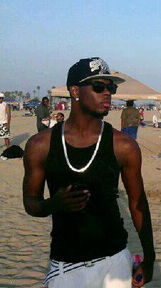 TATTOOFEEIN_wwl's profile picture. I can only be me so ma mind iz set 2 careless.....kuz I'm out here gettin this papper that these smuts just tryna follow...I love ma team.....Mr Get Bars