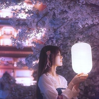 DivyakashyapOT7's profile picture. 