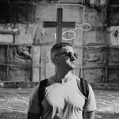 ArcVetal's profile picture. Р: 182см;
В: 80кг;
Х: 0,18м;
Любимое слово - Потаскуха