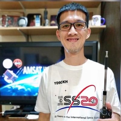 Jutahariadi's profile picture. I like to do experiments and operating hamradio #AMSAT satellite | Wx | SDR | DIY antenna. 
Hashtag and mention : #jutahariadi @jutahariadi