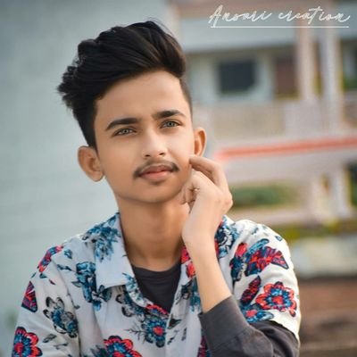 farhan__245's profile picture. चार किताबें पढ़कर दुनिया मे कुछ हासिल नही हुआ ! बिना ठोकर खाये यहाँ कोई इंसान काबिल नही हुआ !💙