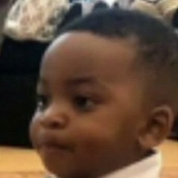 Avuuxy's profile picture. 