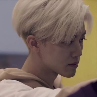 เรารู้ว่าเธอมีความสุขและสบายดี ส่วนคนทางนี้กำลังพยายามอยู่