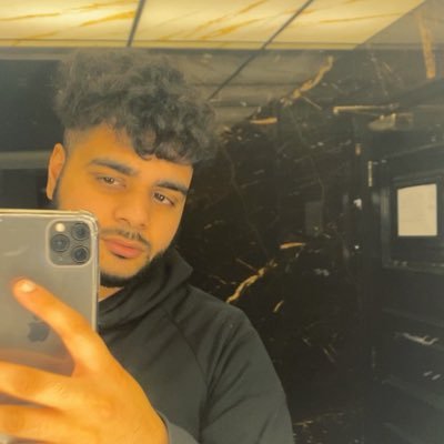 I don’t know why I have twottor, I just like random shit, Caustic 💚• Subscribe to PewDiePie