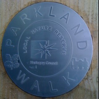 I used to be a railway, now I'm a nature reserve! Friends of the Parkland Walk can be found at @Friends_of_PW