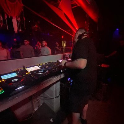 Dj / Producer / Mechanic /MacGyver. The Guvernment, Comfort Zone, FootWork - Coda, Tazza-T2, Lily, Beach Club Festival #TDot Bookings:: MikeyTerra@Yahoo.com
