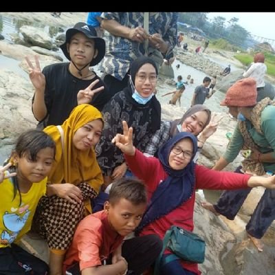 rindorhota's profile picture. Suka jalan jalan makanan pergi ketempat keluarga dan bekerja demi keluarga tercinta...mari saling follow dan berbagai pengetahuan