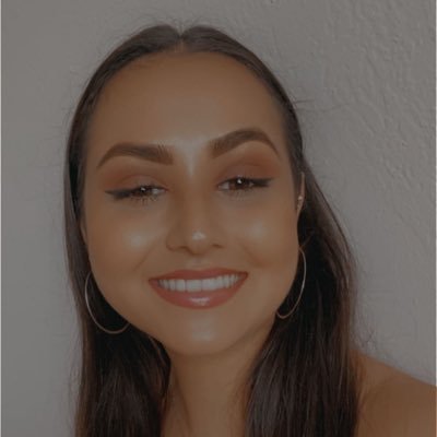 sarazayumora's profile picture. 💖🧸💄👛🦋🌞✨🫐🫔🥂🎀🪅