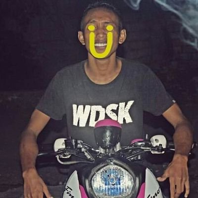 Manusia biasa yang sedang bertumbuh dan berproses.
.
.
.
IG : Kkwhsmo