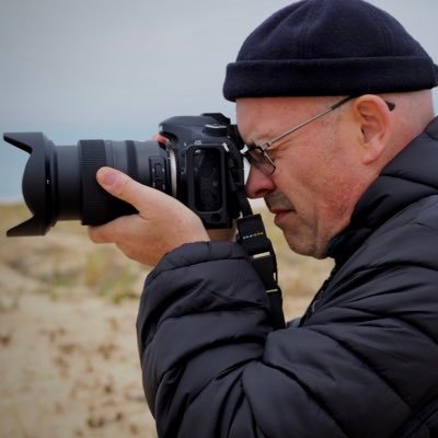 Seascape, landscape and wildlife photographer based in Southern California