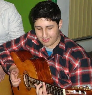 Estudante de Direito, Músico e Colorado.