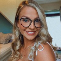 D i o n n e (@dionnemthomas) 's Twitter Profile