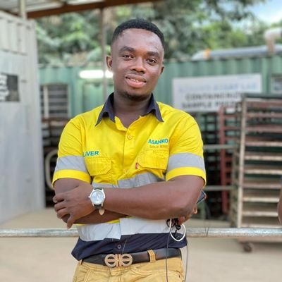 A young energetic gentleman with great sense of humour. Very dedicated to duty, creative and an entrepreneur. A graduate 🎓 from UST and currently work @Asanko