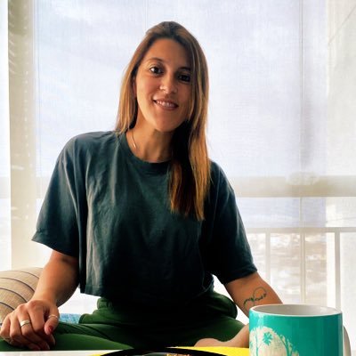 MzMariPenido's profile picture. Eu sou um pouco mais estranha do que ser estranha permite. Sou estranha além do charme de ser estranha. (tati bernardi)