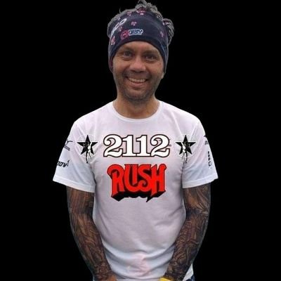 Ing Industrial Ultrarunner Triatleta 3XIM Finisher Rushfan
Like: Bici Tecnología Lectura Música Buen Café Coleccionista de Vinyles / http://ultrachis.blogspot.