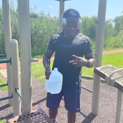 Artist,comedian,producer,have my own style im a very funny person,keep smiles on alot of faces and people enjoys my company.#TEAMVIRGO'S#BRICKCITY#NJ#NY
