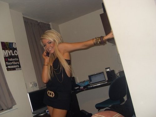 leahcbjmann's profile picture. 