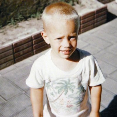 scratchybottock's profile picture. just watching it all go south