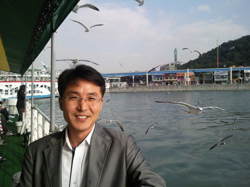 jasslover's profile picture. 삼성자동차 ▷ 삼성전자 MSC ▷ 디자인경영센터 ▷ 재즈, 맑은바람, 詩, 병아리, 아침햇살, 흑백사진, ~ ing