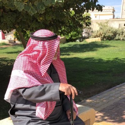 ابشر ما فادني طيبي على مجامل الناس وﻻفادني صبري على طعونهم في والمشكله طبعي حياوي وحساس ها الحاجتين الى ذبحوني وانا حي