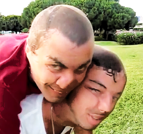 IntrusosZc's profile picture. Somos una mafia internacional alojada en la página de ZemosComicos, los tenemos secuestrados, así que cuidao por donde váis!