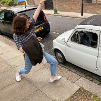 Hannah Rosefield (@henrosefield) Twitter profile photo
